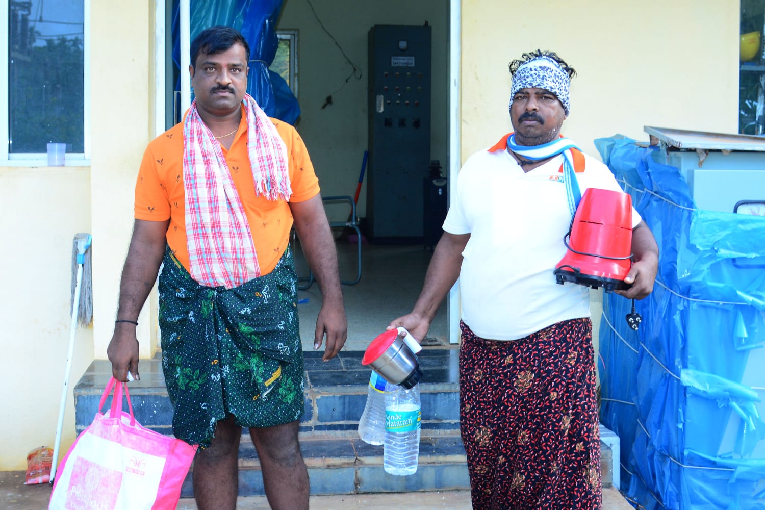 Farmer brings mixer grinder to Mescom Office