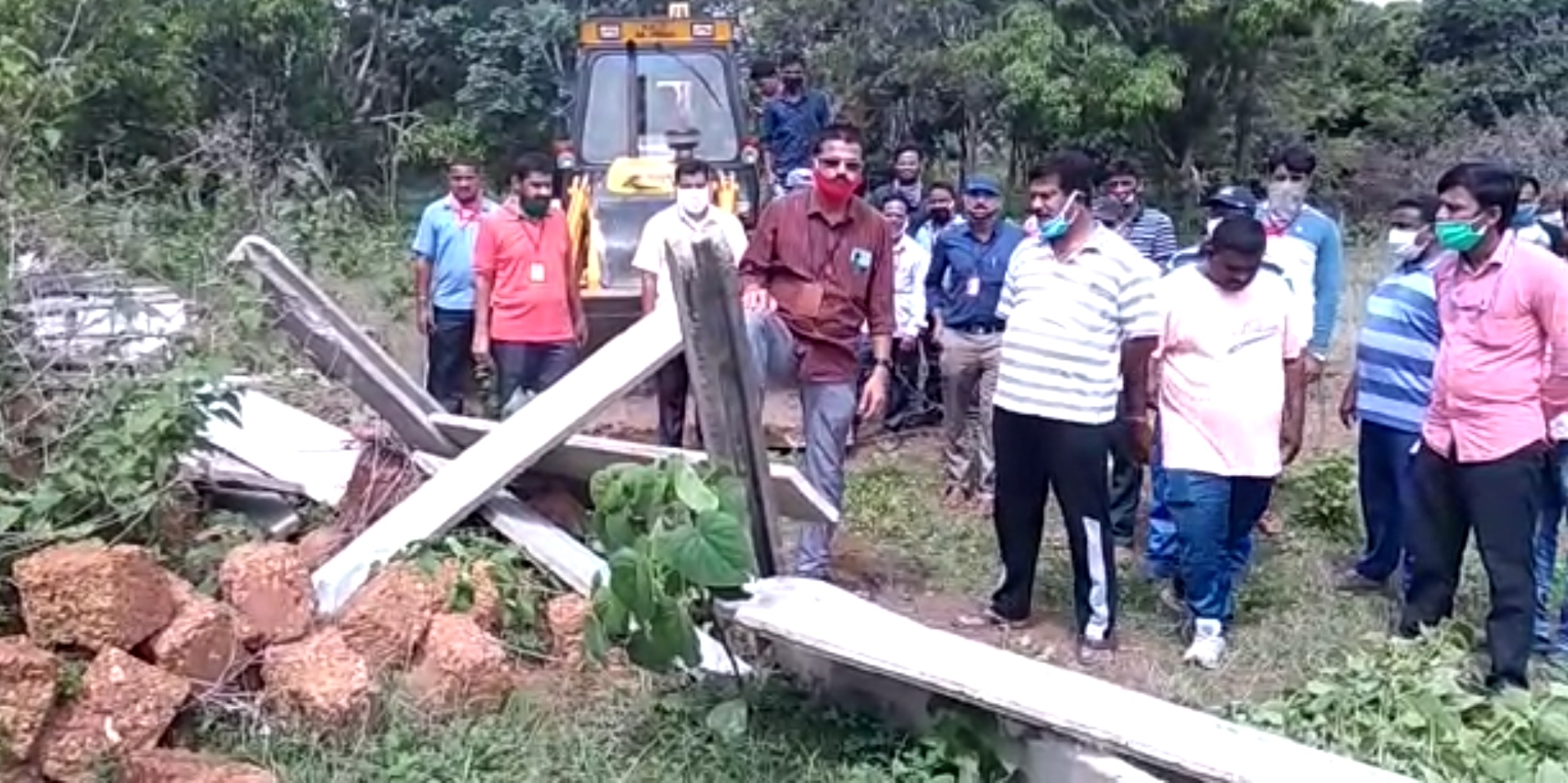 Sagara municipal councilor who cleared land illigel