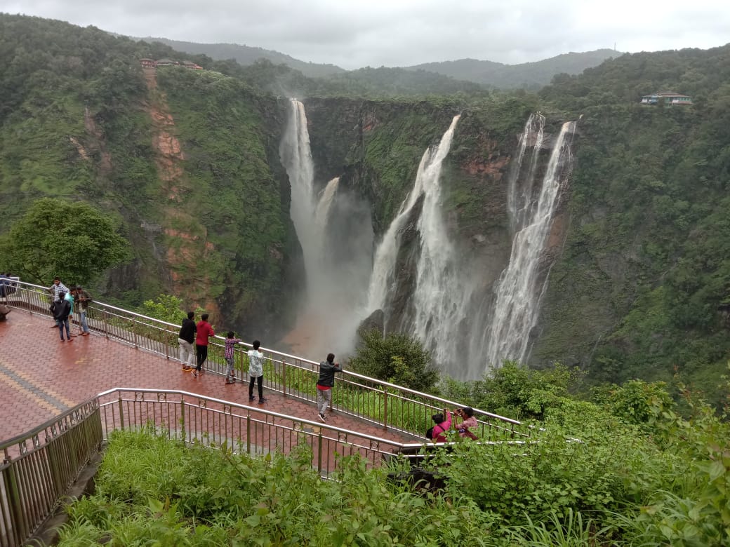 Amazing scenic view of the world famous Jog falls