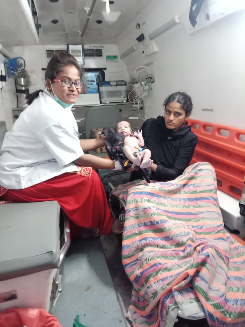 A mother gave birth to a baby in an ambulance