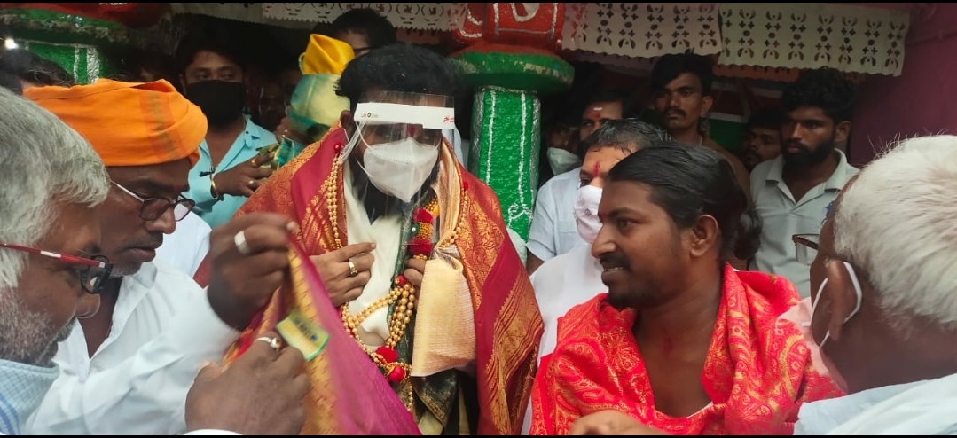Sriramulu Submit Special Pooja For DCM Post In Gade Durga Deevi Temple