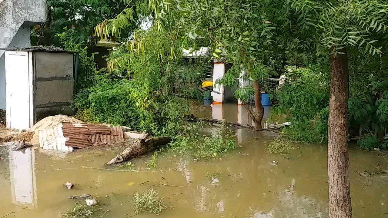 People in Yadgir district are worried due to Heavy rain