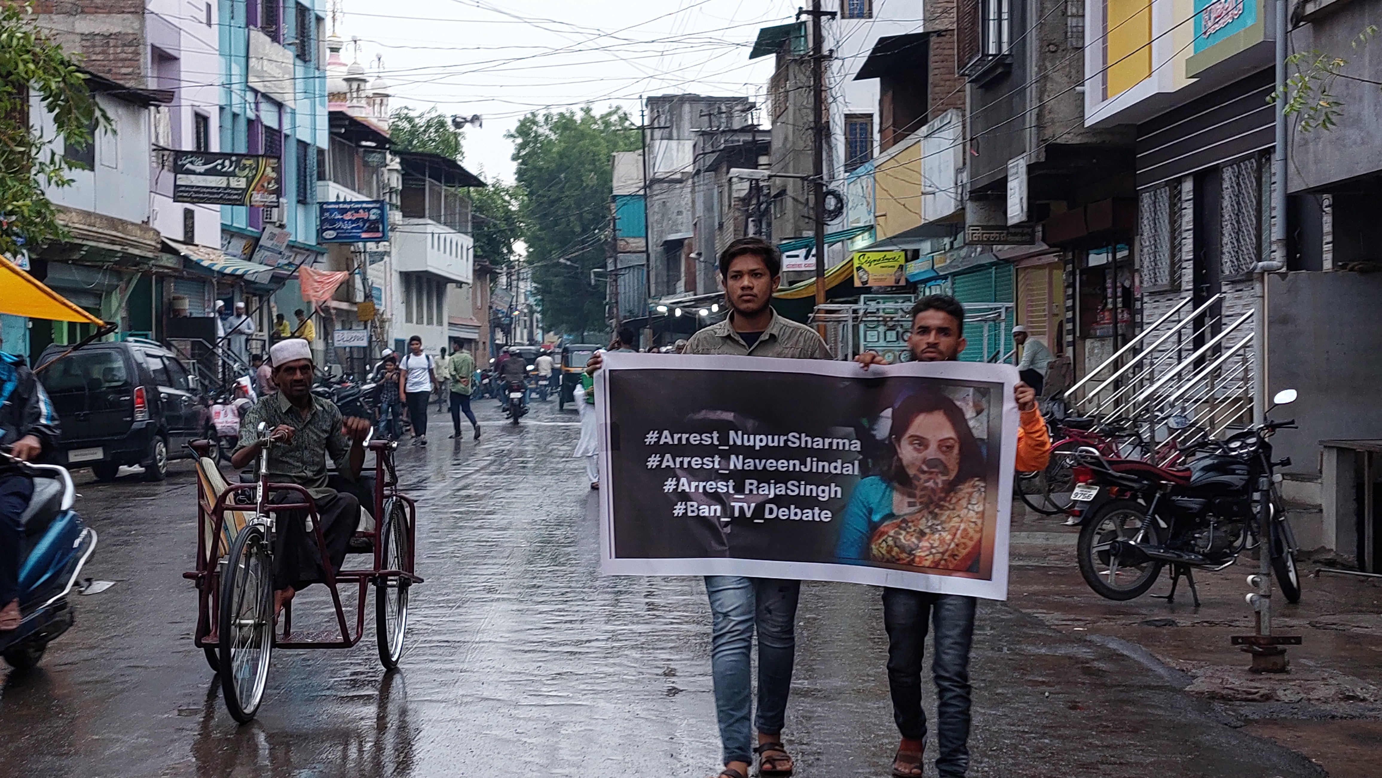 A man protest against nupur sharma  in Malegaon