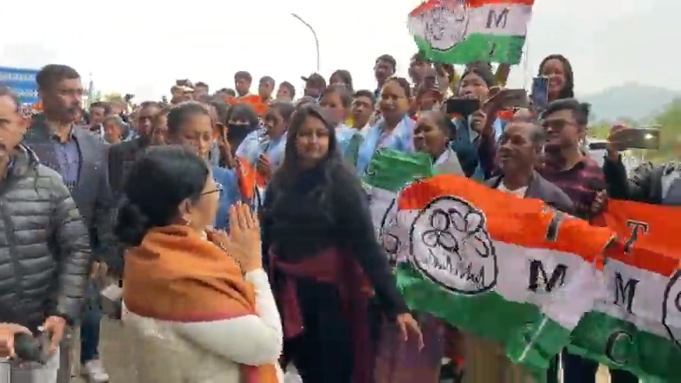 Trinamool Congress workers in Meghalaya welcome Mamata Banerjee and Abhishek Banerjee at Shillong