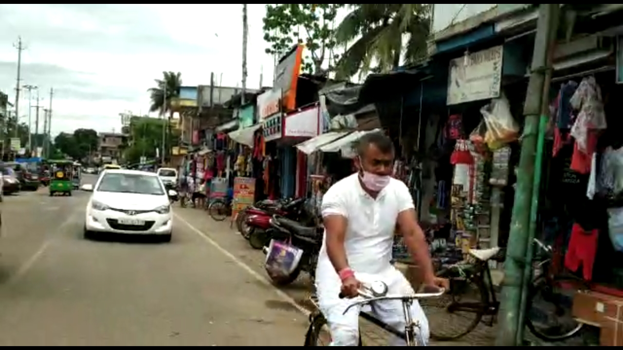 Mariani MLA rupjoytiy kurmi visit jorhat dc office bicycle