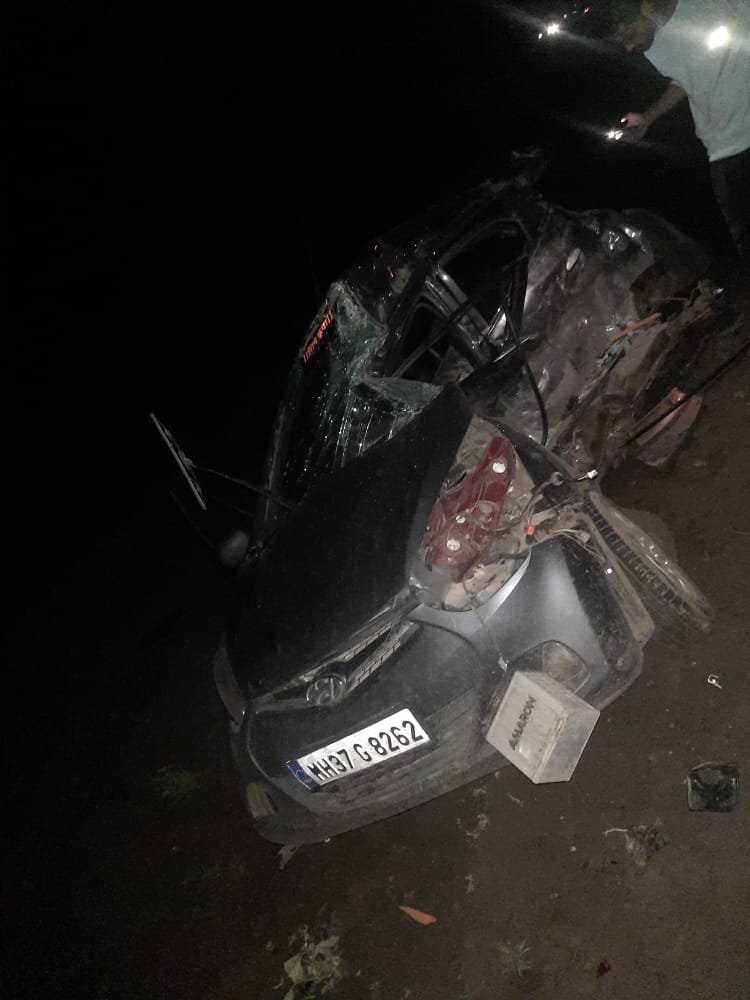 Four youths killed in road accident, Four youths killed in road accident at National Highway Akola, Akola crime news, ಭೀಕರ ರಸ್ತೆ ಅಪಘಾತದಲ್ಲಿ ನಾಲ್ವರು ಸಾವು, ಅಕೋಲಾದ ರಾಷ್ಟ್ರೀಯ ಹೆದ್ದಾರಿಯಲ್ಲಿ ಭೀಕರ ರಸ್ತೆ ಅಪಘಾತದಲ್ಲಿ ನಾಲ್ವರು ಸಾವು, ಅಕೋಲಾ ಅಪರಾಧ ಸುದ್ದಿ,