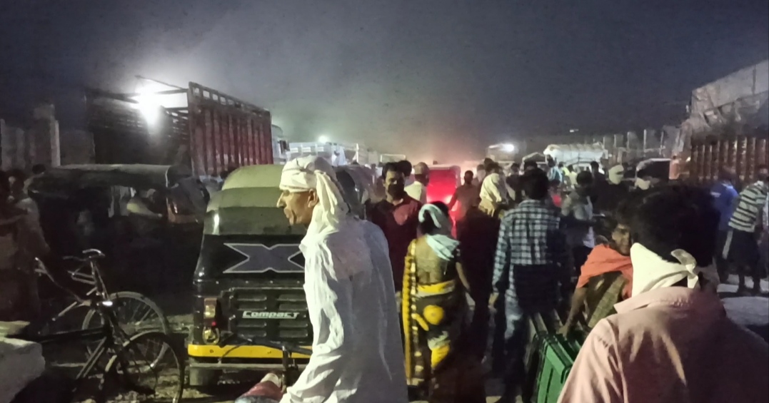 Akola fruit market