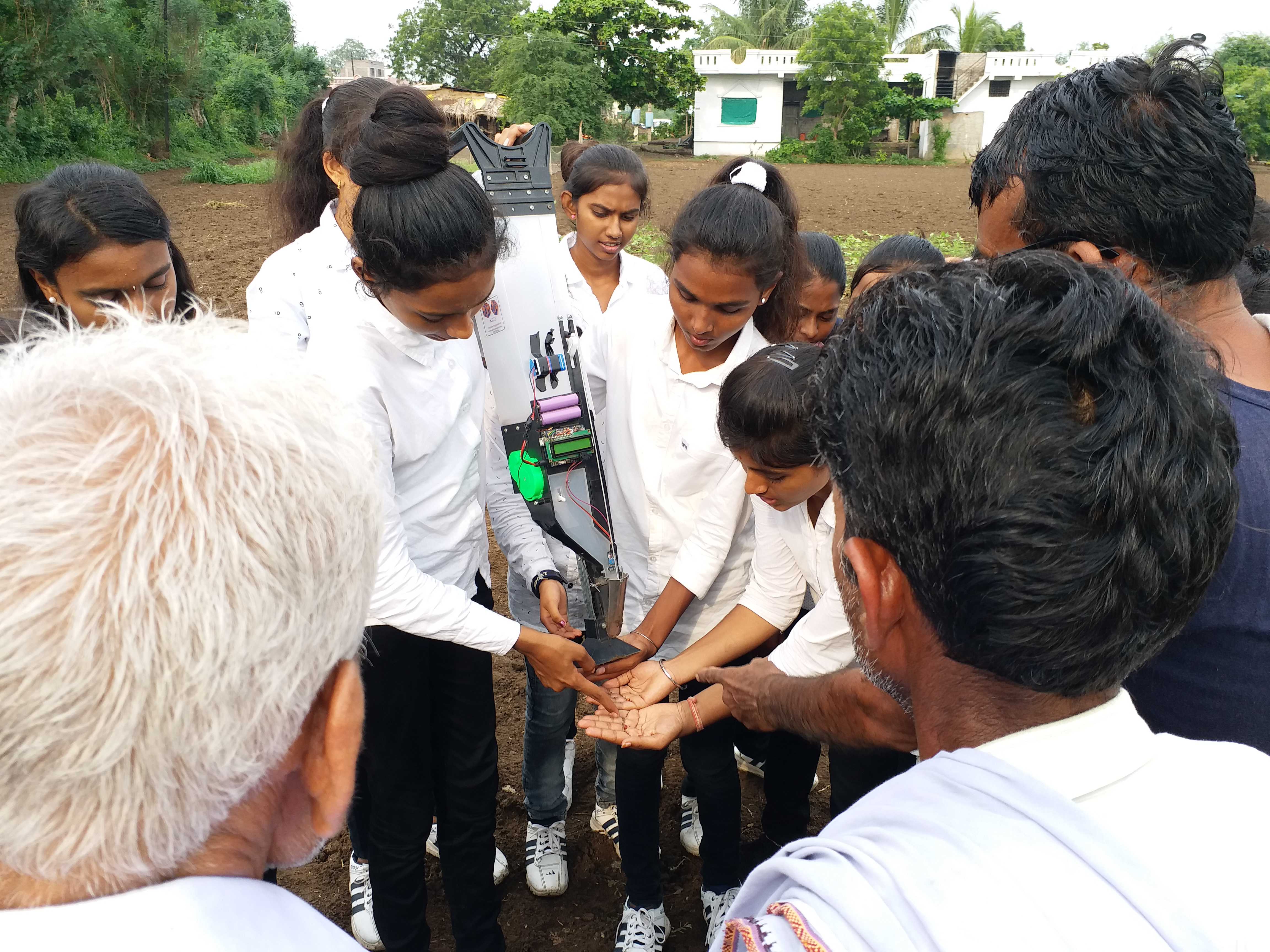 multicrop sewing machines made by student in akola