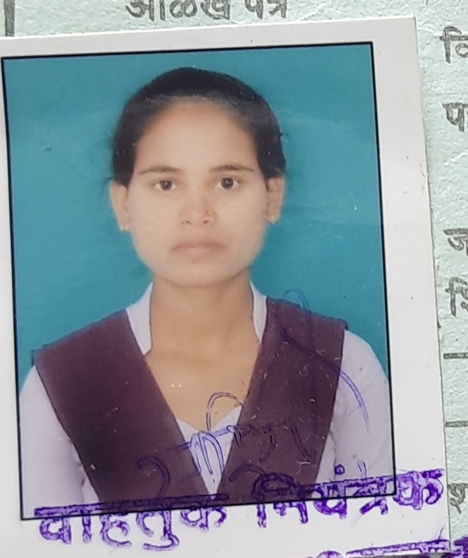 17-year-old girl commits suicide by hanging herself after writing a letter saying there is no money for education