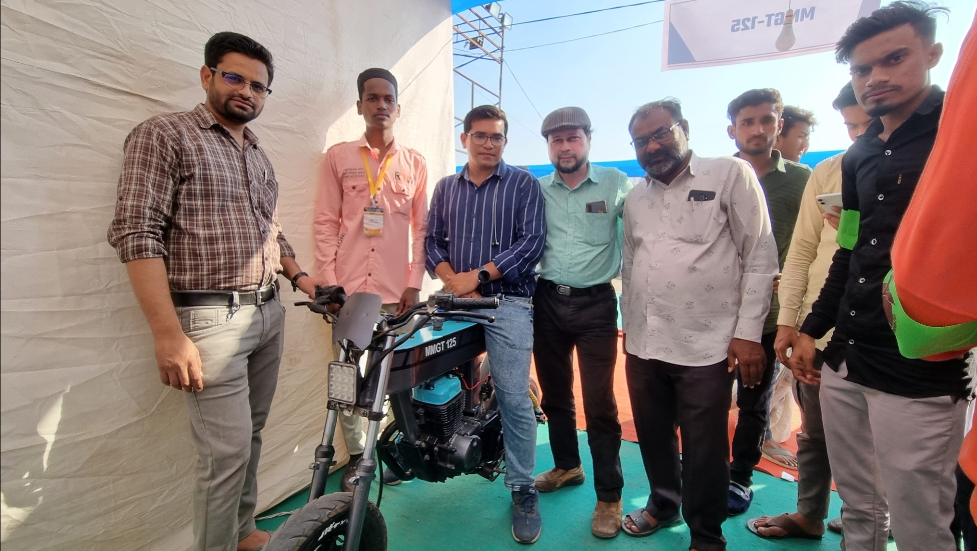 Maharashtra youth made bike with out of useless materials