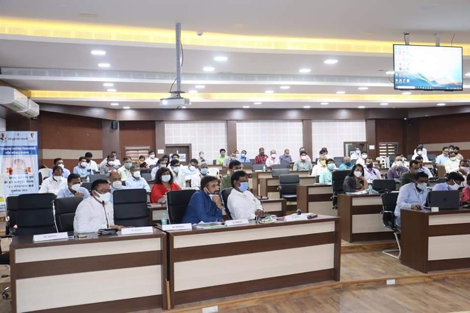 Corona review meeting in the presence of Aurangabad guardian Minister