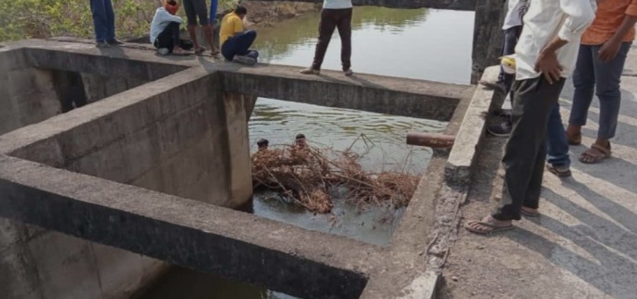 याच पाण्यात  मुलांचा बुडून मृत्यू झाला आहे