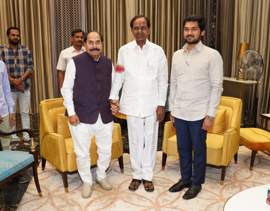 KCR Meet DY Patil