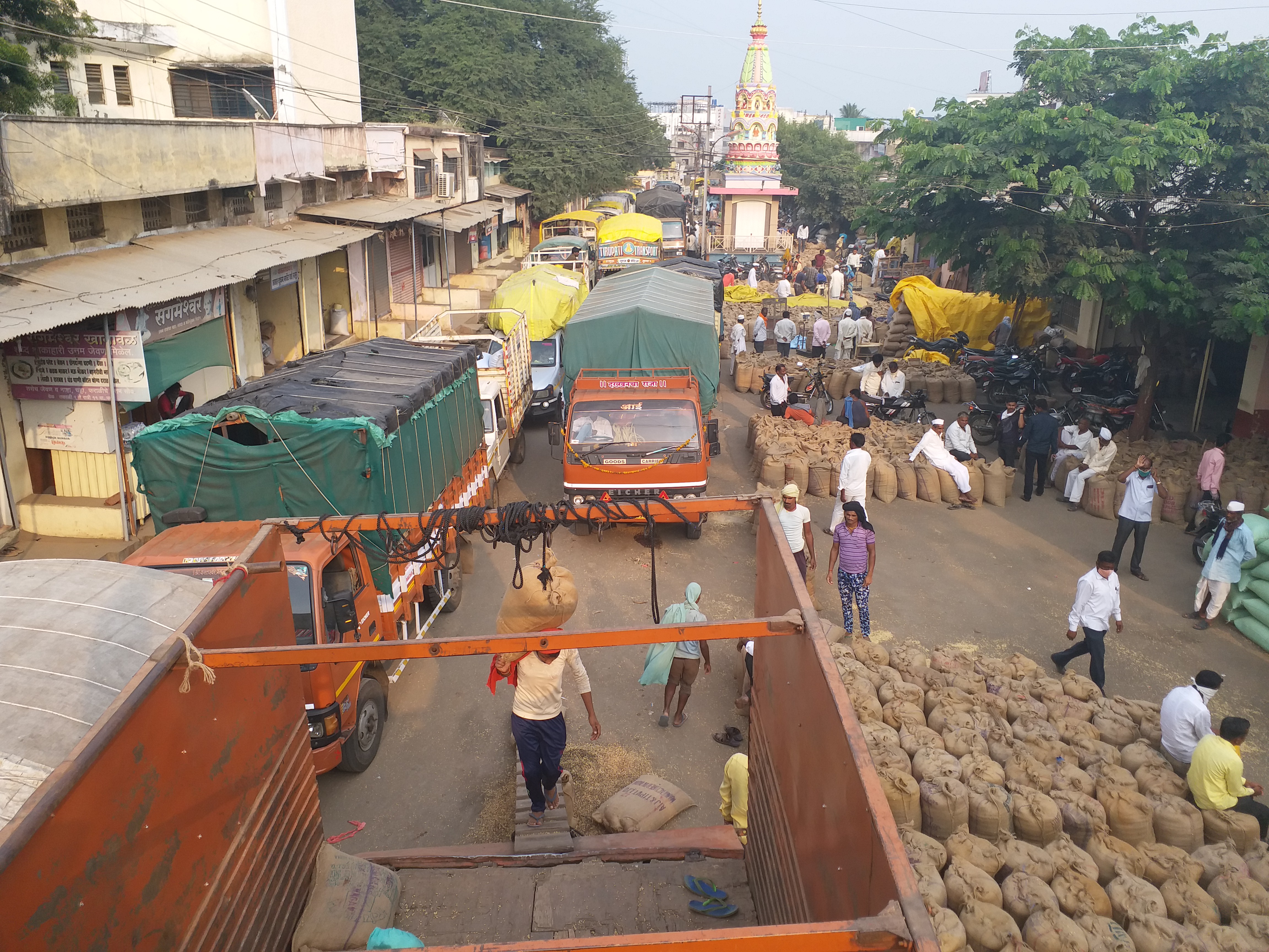 हमीभाव केंद्रावर सोयाबीनला कमी भाव