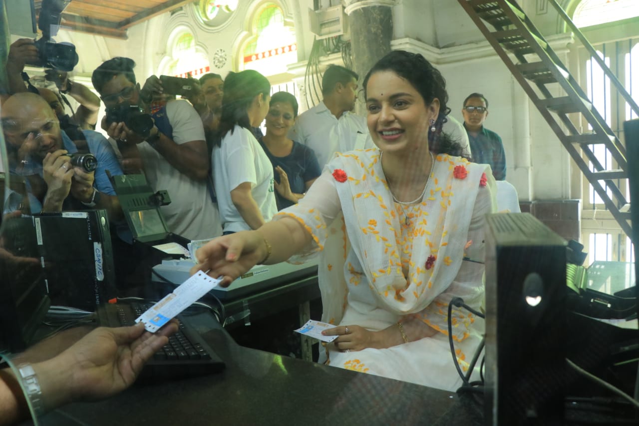 Kangna ranaut issues ticket at the CSMT station in Mumbai before Panga trailer release