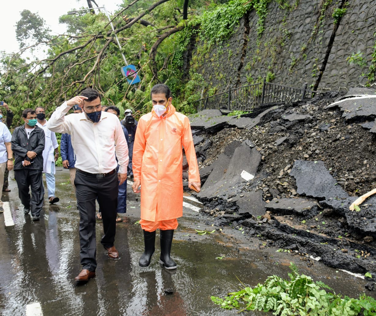 Cams Corner landslide collapsed in mumbai