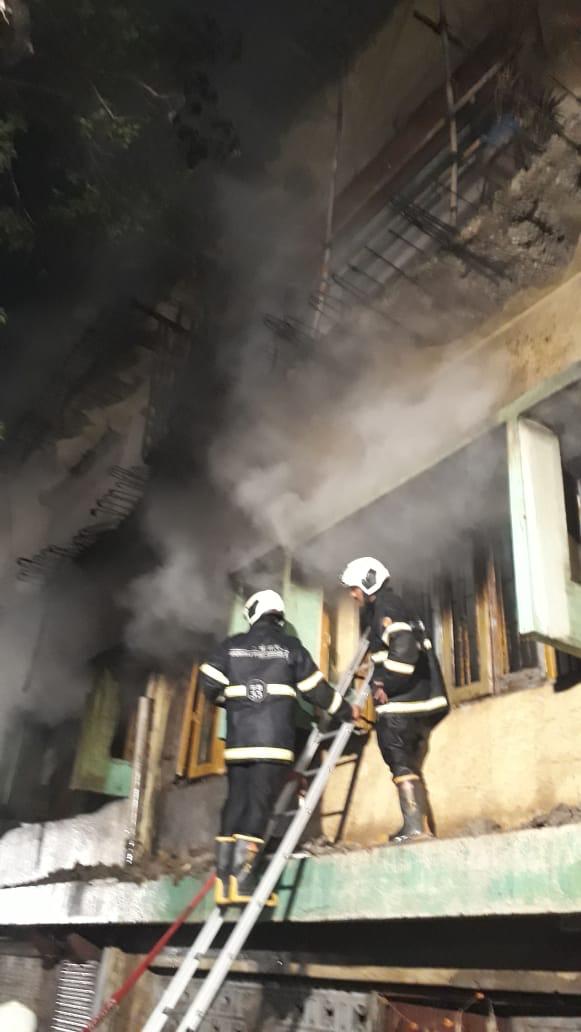 fire in plastic godown in malad