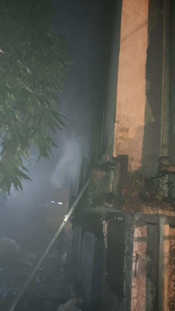 fire in plastic godown in malad