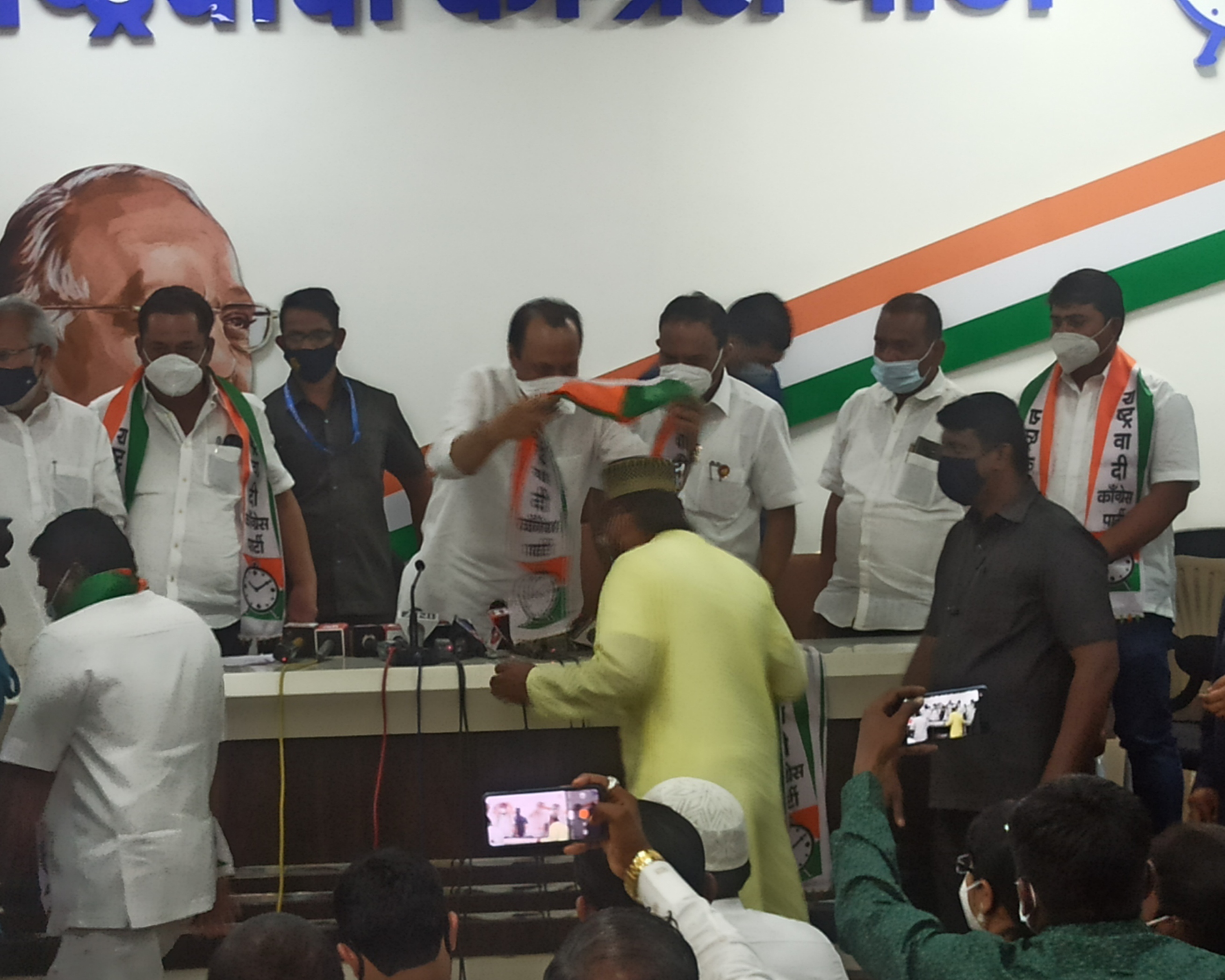 Five corporators including former mayor of Gangapur Sanjay Jadhav joined NCP, joined NCP in the presence of Ajit Pawar