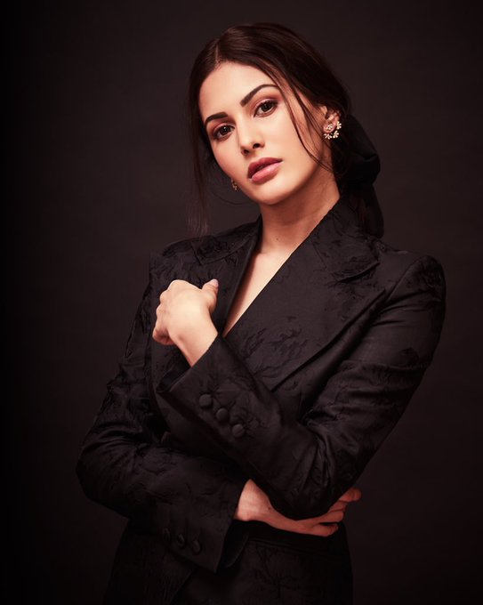 Amyra dastur