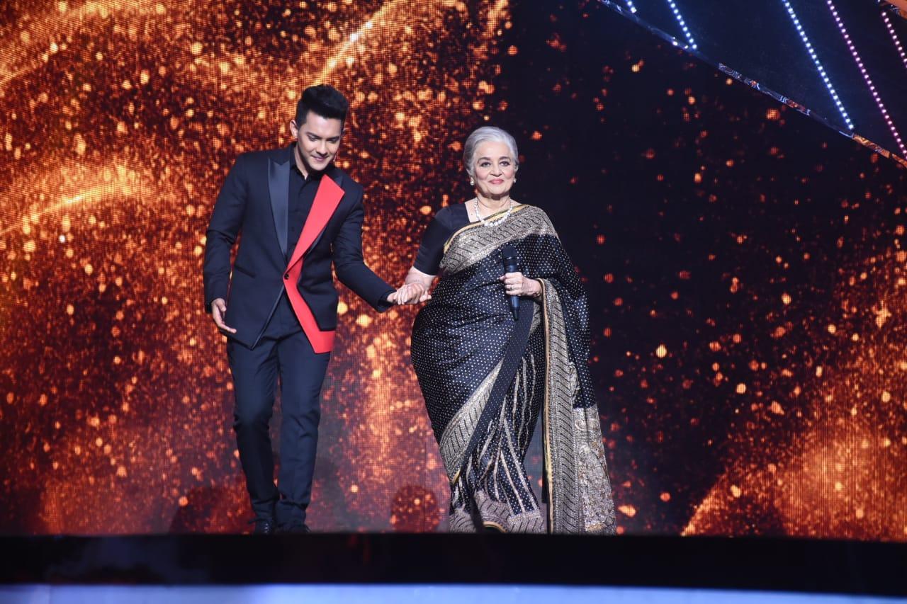 Dharmendra and Asha Parekh