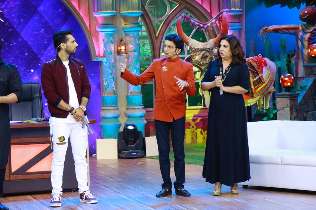 Farah Khan in 'Chala Hawa Yeu Dya'