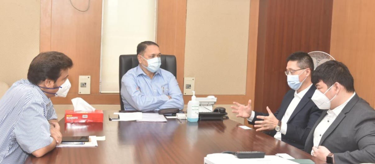 Singapore's Consul General Cheong Ming Fung called on Home Minister Dilip Walse