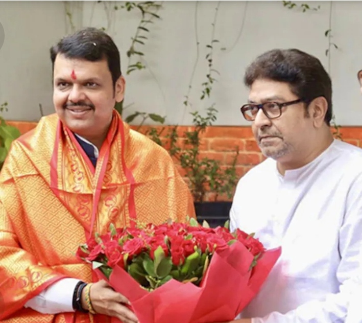 Deputy CM Devendra Fadanvis Meet Raj Thackeray