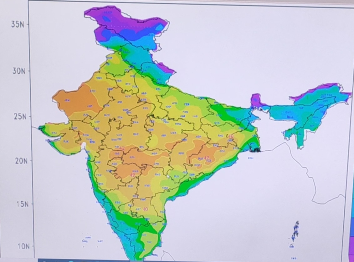 एप्रिलमध्ये पुन्हा तापणार