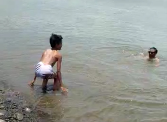 son and father died by drowning in water video goes viral