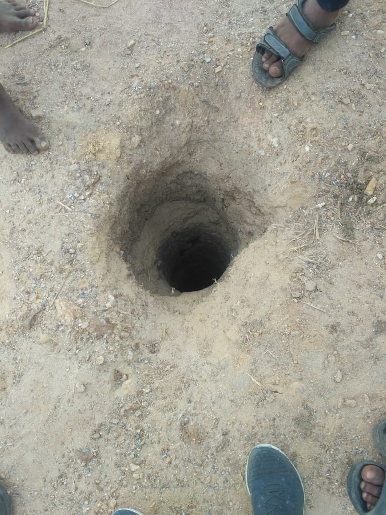 Two year old kid rescued from borewell in Nagpur