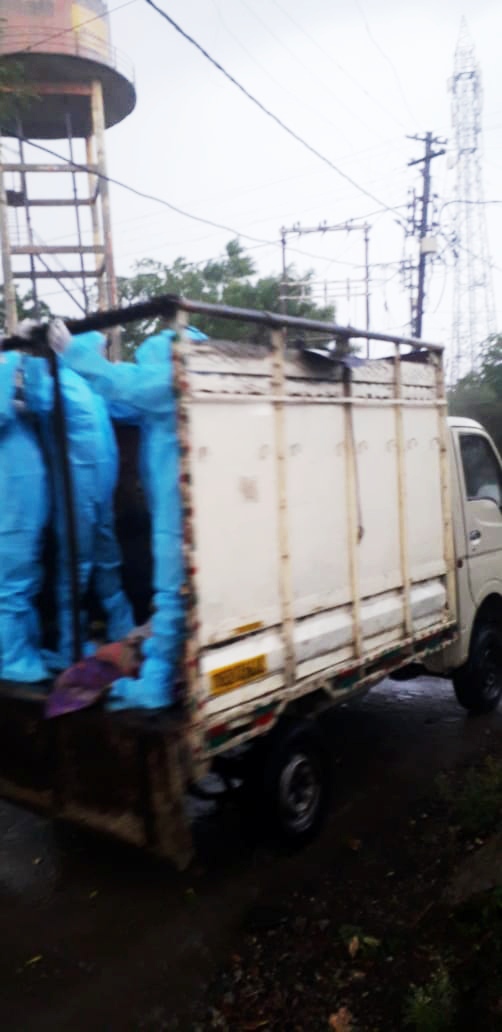 corporation workers took corona patients deadbody in garbage truck in Butibori Nagpur