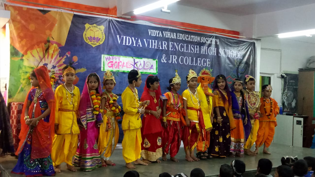 Dahihandi festival at Vidya Vihar School was celebrated with joy