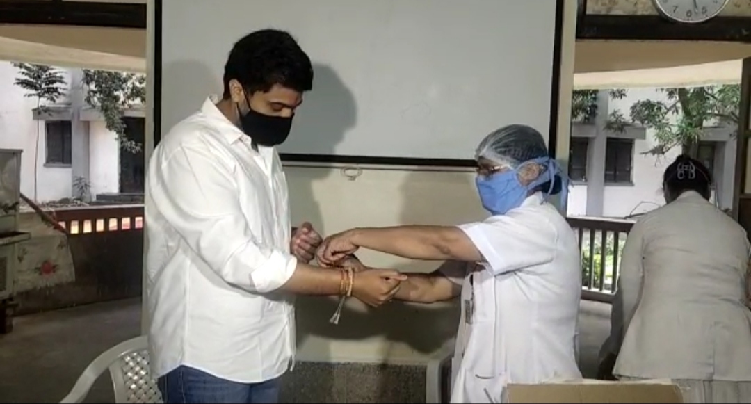 Rohit Pawar celebrated Rakshabandhan with Sassoon Hospital staff in pune