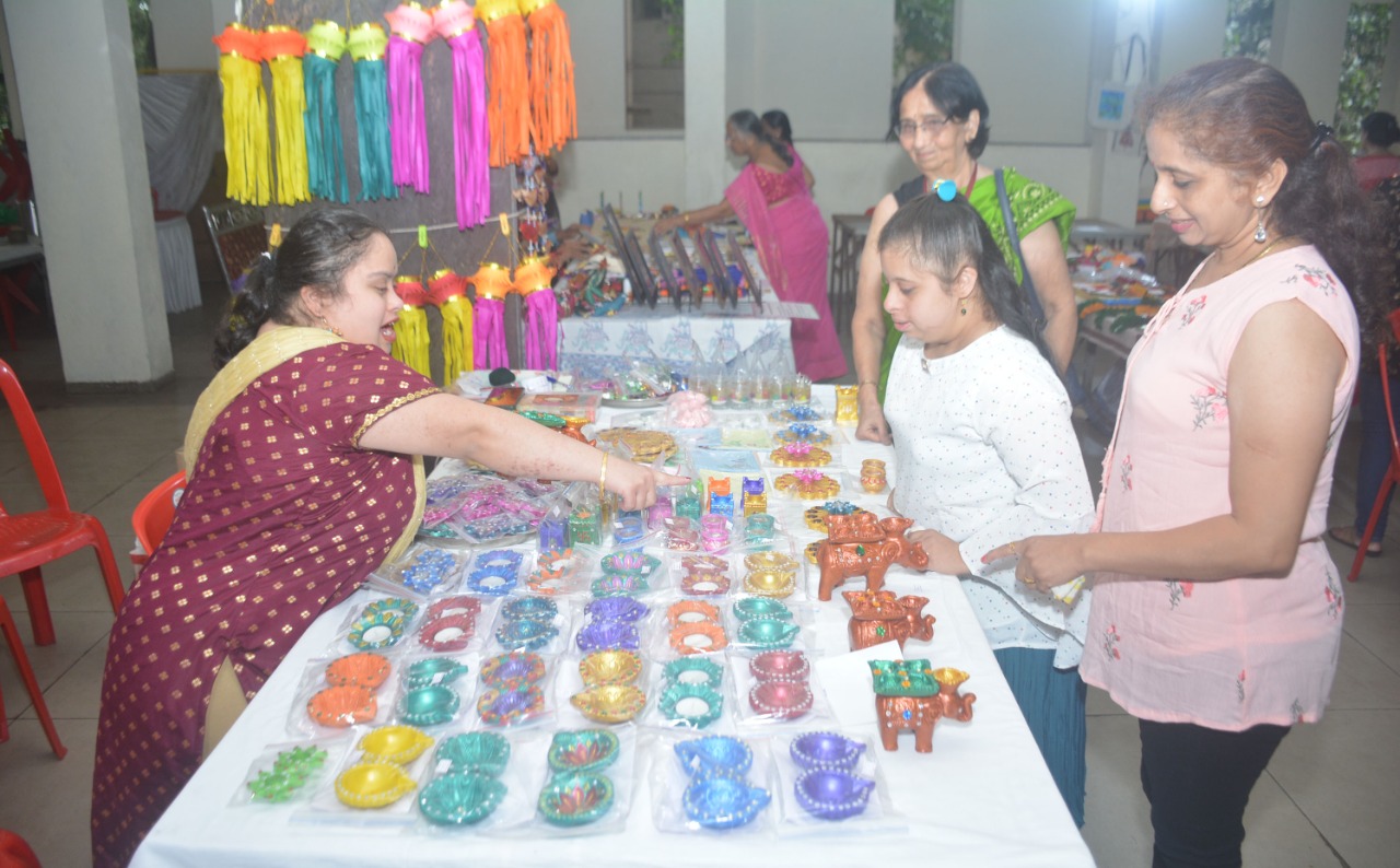 Special gifts for Diwali