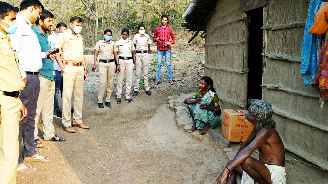 आंबेगाव तालुक्यातील दुर्गम आदिवासी भागात पोलीसांचा मदतीचा हात