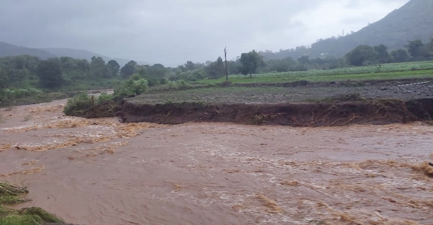 Shri Kshetra Bhimashankar road closed due to landslide