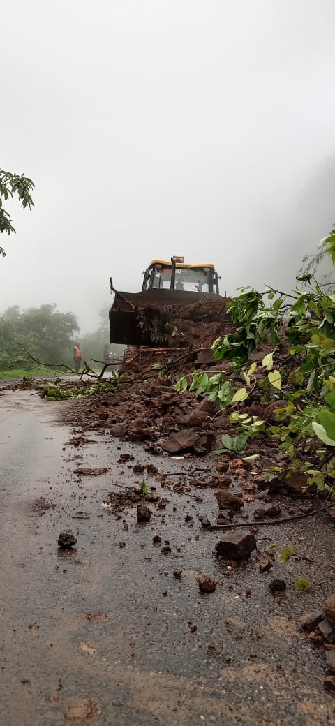 heavy rains in Ratnagiri; landslide in amba Ghat