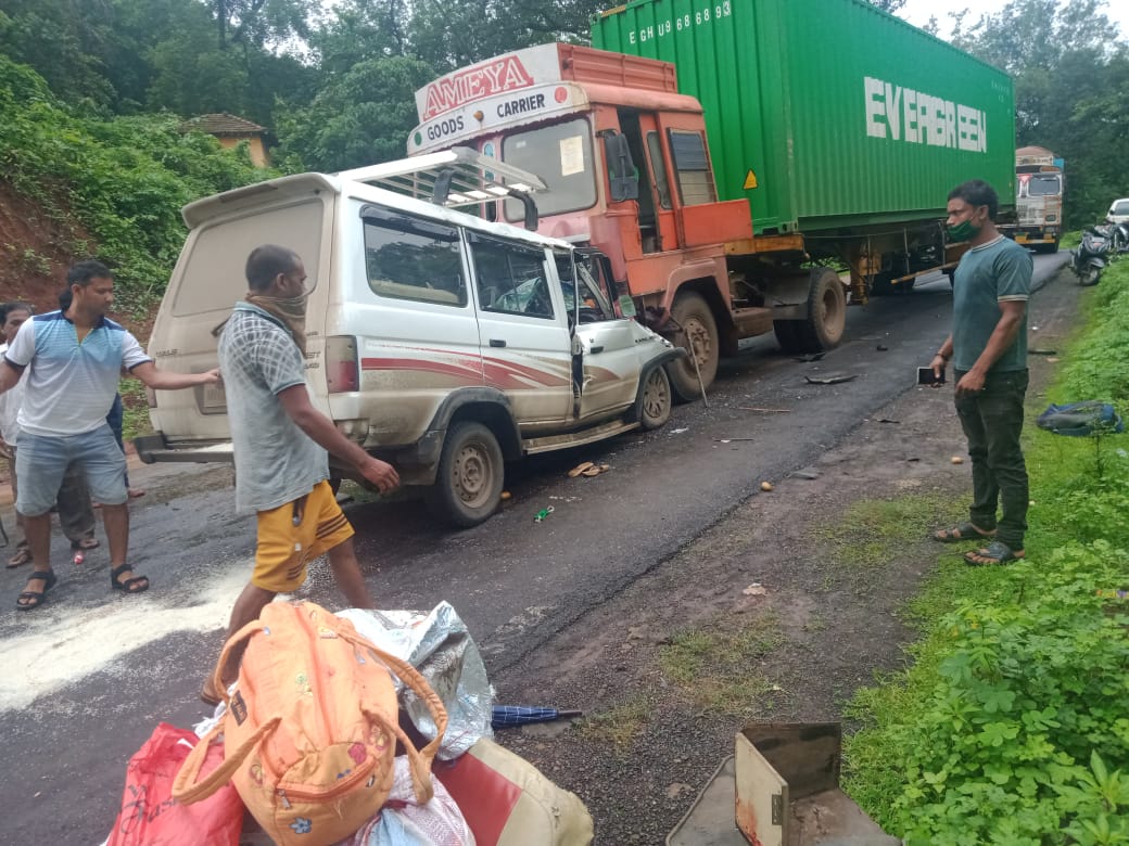 one killed sangmeshvar accident