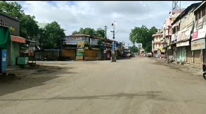 road empty in solapur