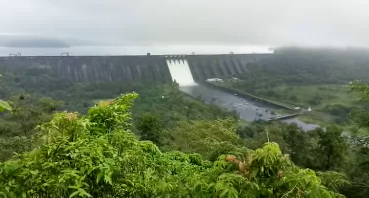 heavy rain in thane