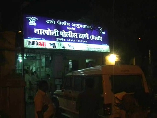 youth died in car accident in thane