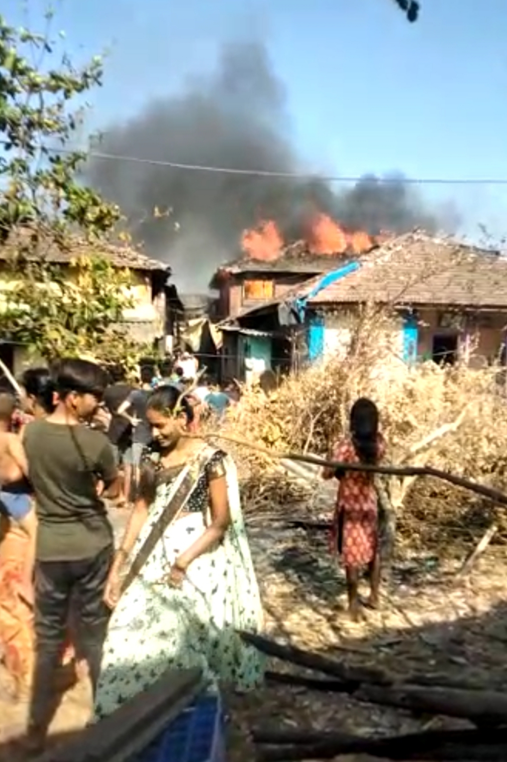 house caught fire in bhivandi