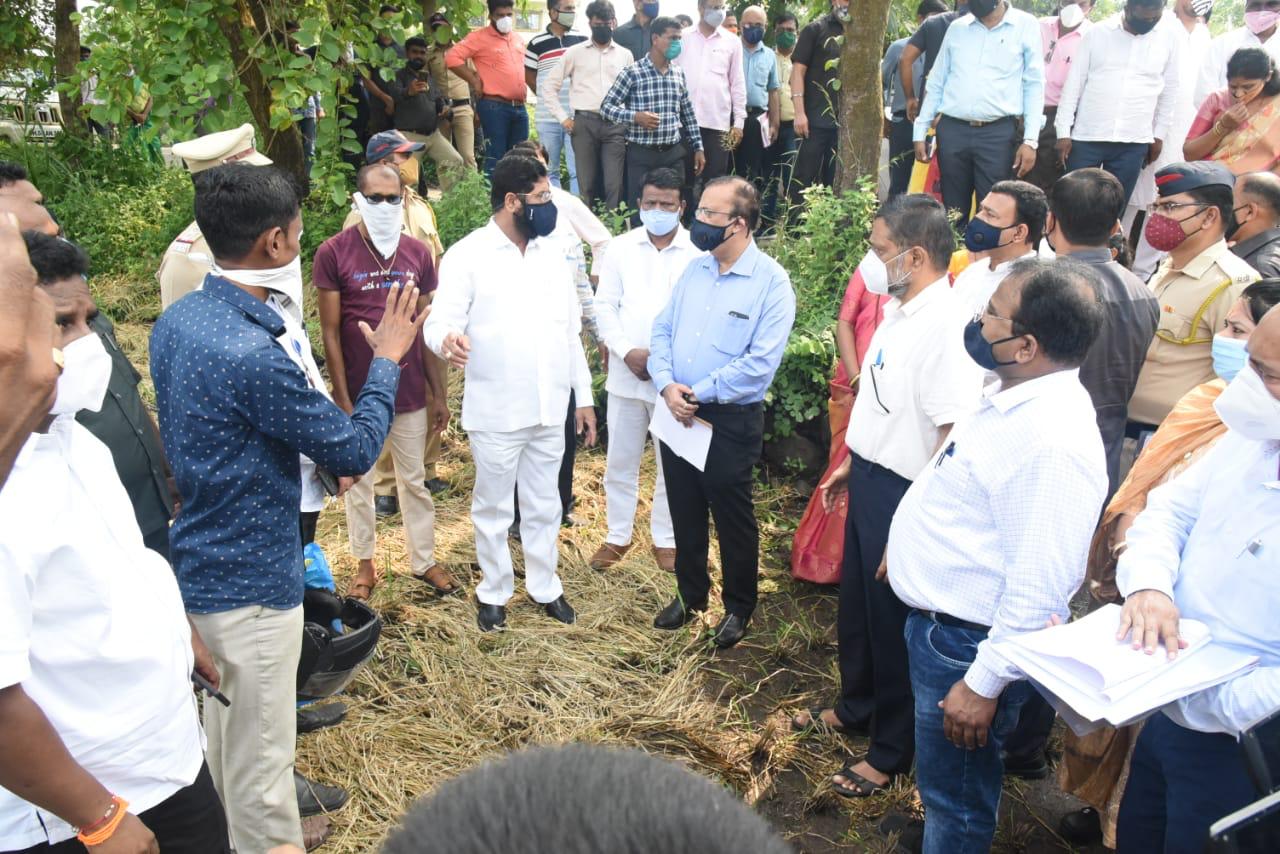 minister eknath shinde visit flood affected area