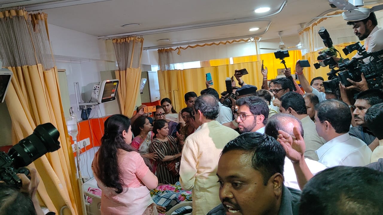 Uddhav Thackeray interrogating Roshni Shinde at Charai Hospital