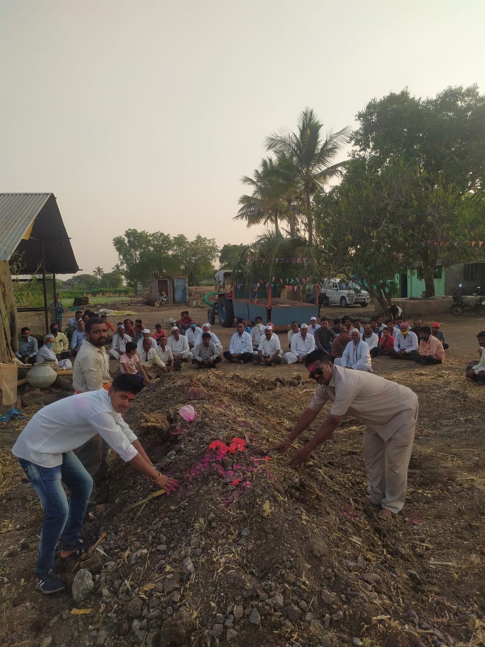 बेलाची वाजत गाजत अंत्ययात्रा