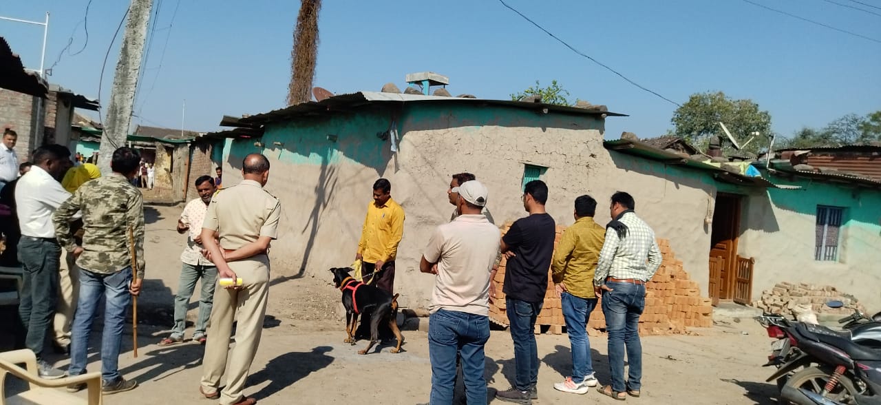 तीन वर्षीय चिमुकली चार दिवसापासून बेपत्ता, श्वान पथक बोलावले, एलसीबी आणि डीबी पथक दाखल