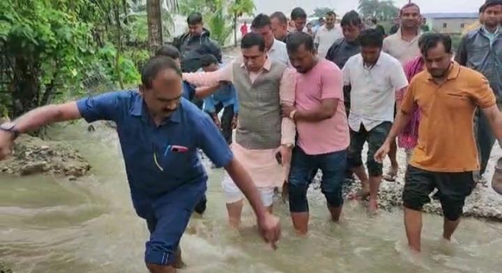 অপৰিৱৰ্তিত ৰাজ্য়ৰ বান পৰিস্থিতি: নলবাৰীত ছিগিল বৰলীয়াৰ মথাউৰি