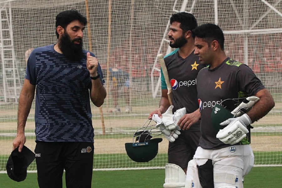 Misbah-ul-Haq with Pakistan cricketers.