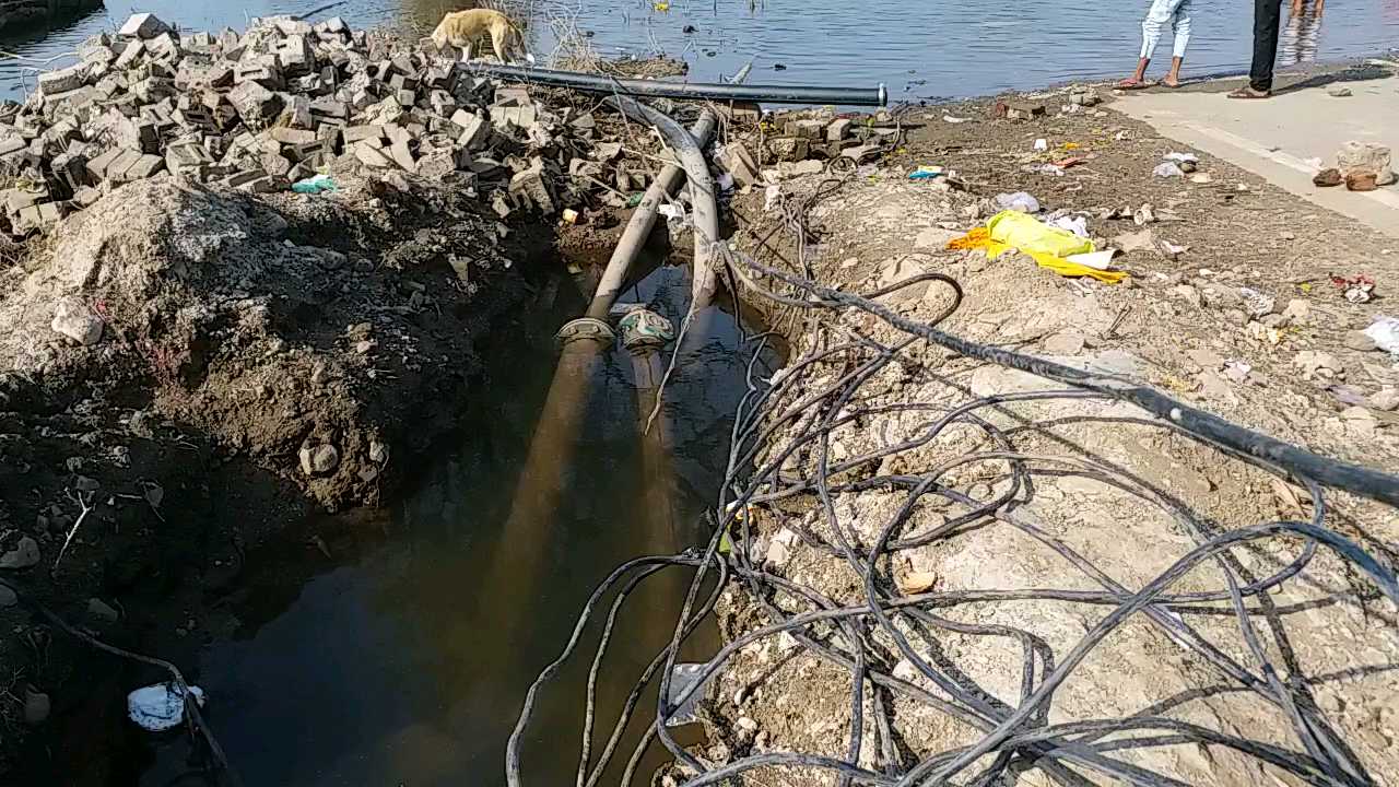 Cable laid in back water of Sardar Sarovar Dam